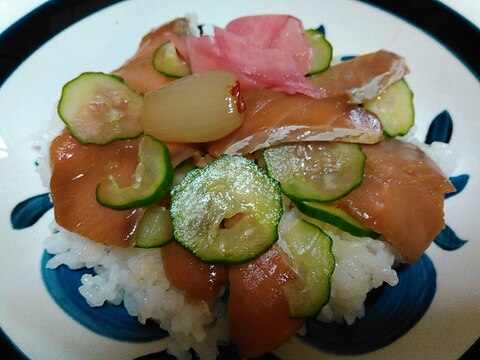 鮭キュウリ丼